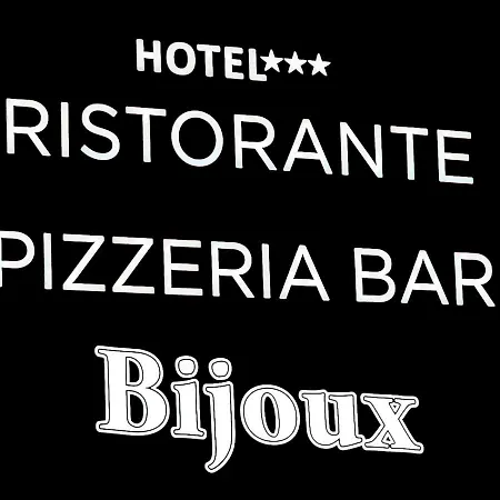 Bijoux Отель Pozzolo Formigaro